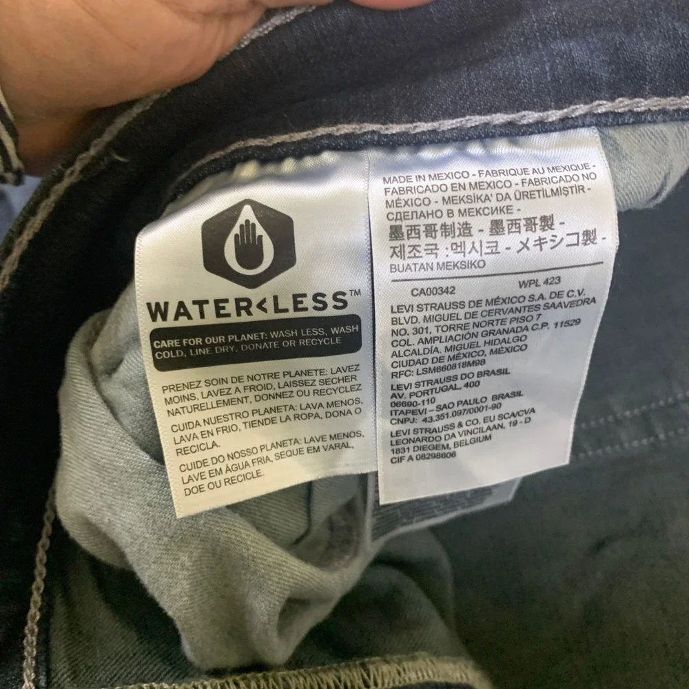Levis 559 Relaxed Straight Jeans Mens 46x32 Blue WaterLess Denim 01559-0067